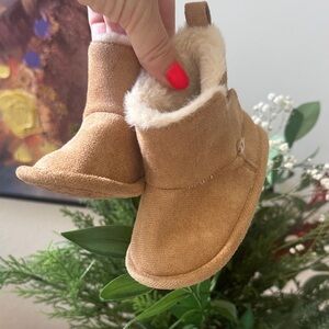 Cozy Tan Kids Boots with Plush Lining